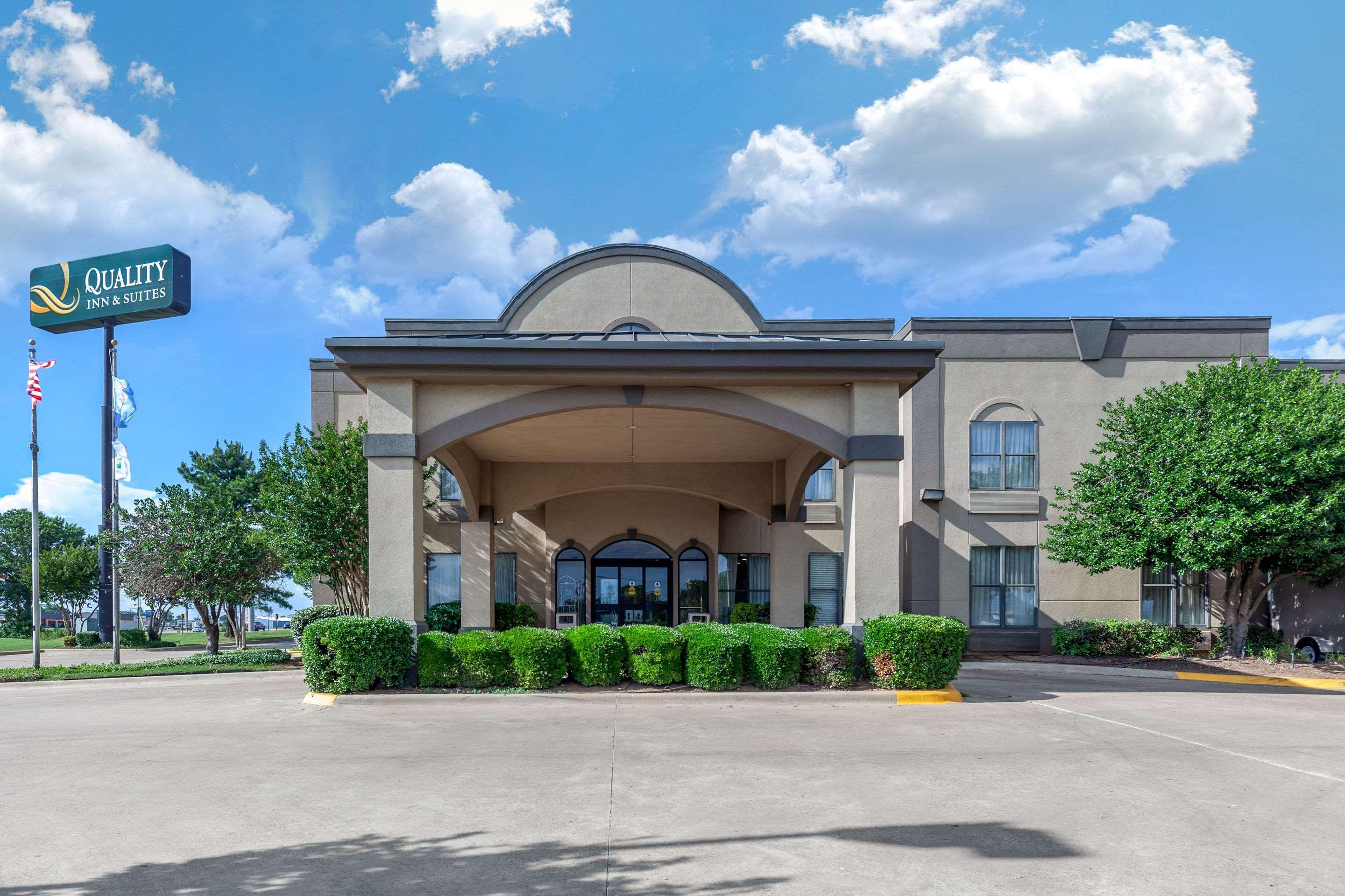 Quality Inn & Suites Durant Exterior photo